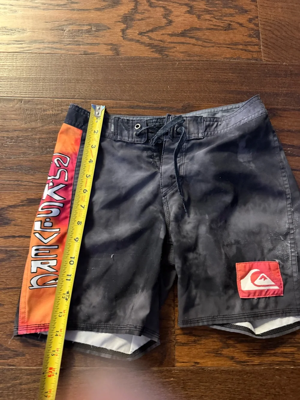 Quiksilver boys  gray Black & Red  Athletic Board shorts size 10 classic style